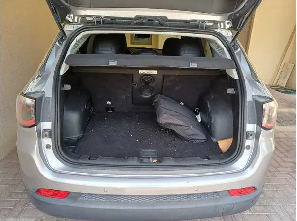 Car image 20