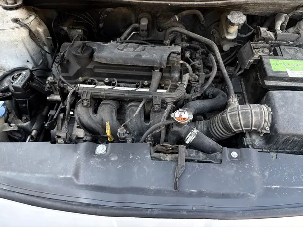 Car image 25