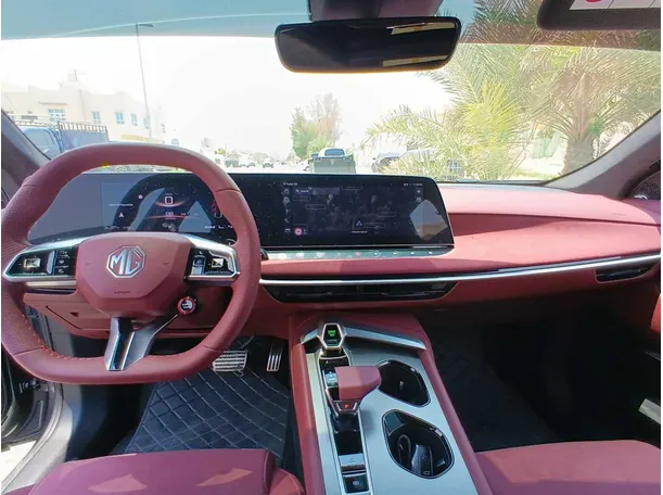 Car image 15