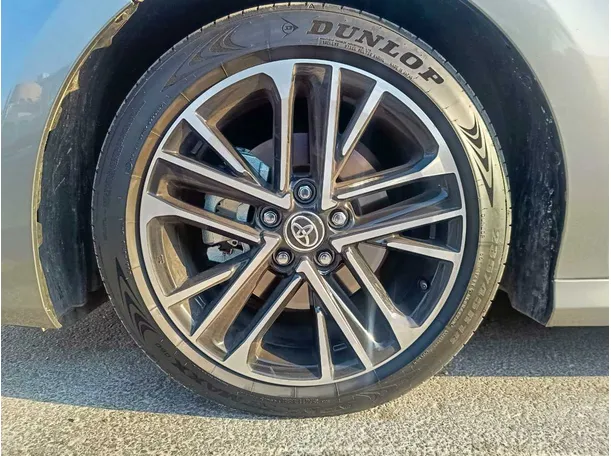 Car image 13