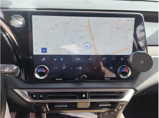 Car image 19
