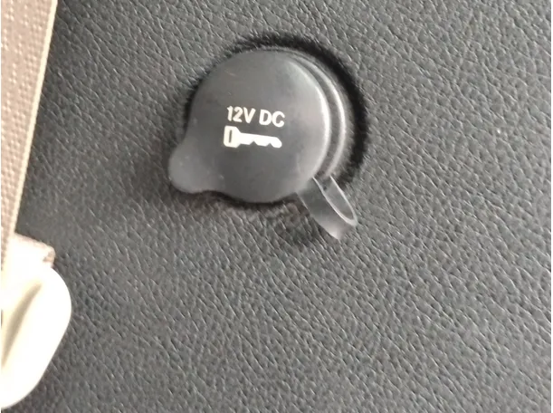 Car image 30