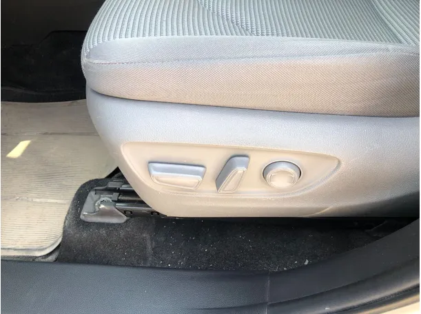 Car image 21