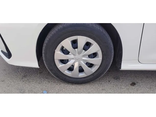 Car image 10