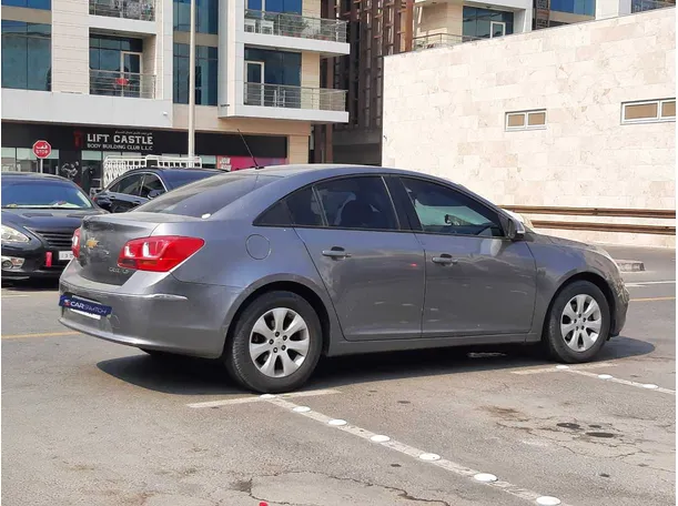 Car image 5