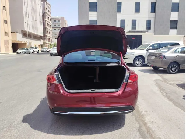 Car image 24