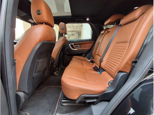Car image 13