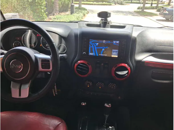 Car image 15