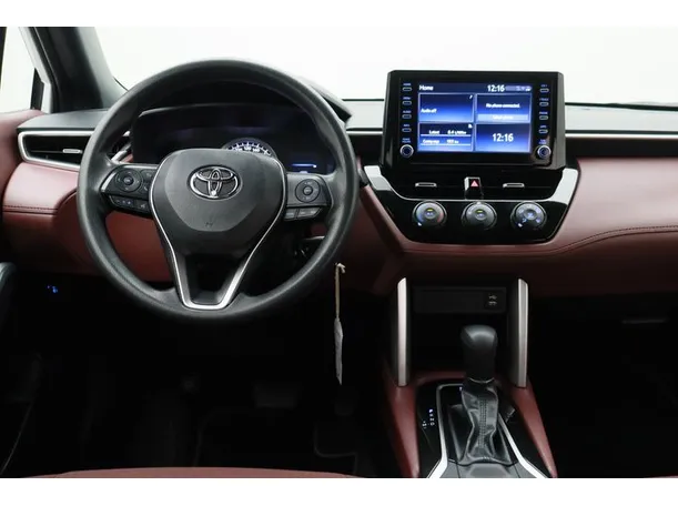 Car image 15