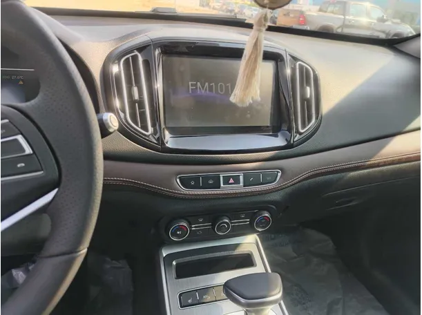 Car image 24