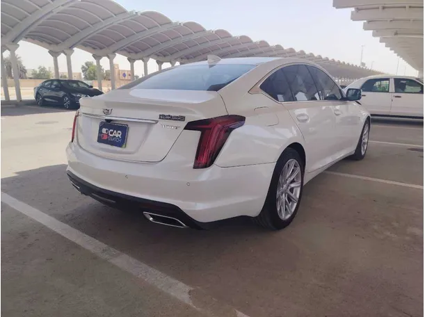 Car image 5