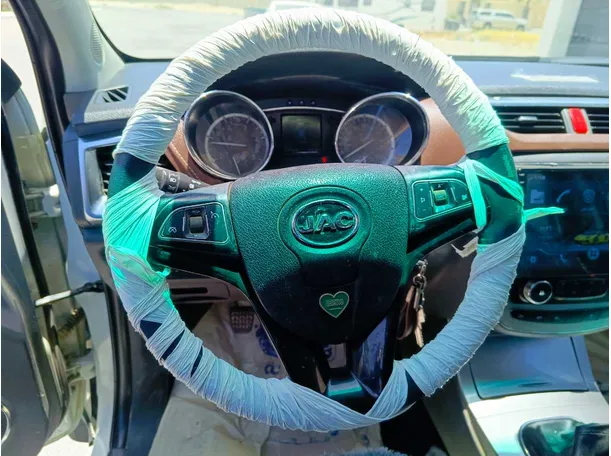 Car image 24
