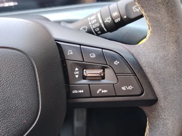 Car image 31