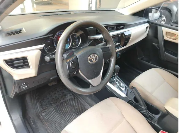 Car image 12
