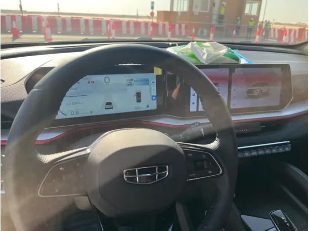 Car image 15