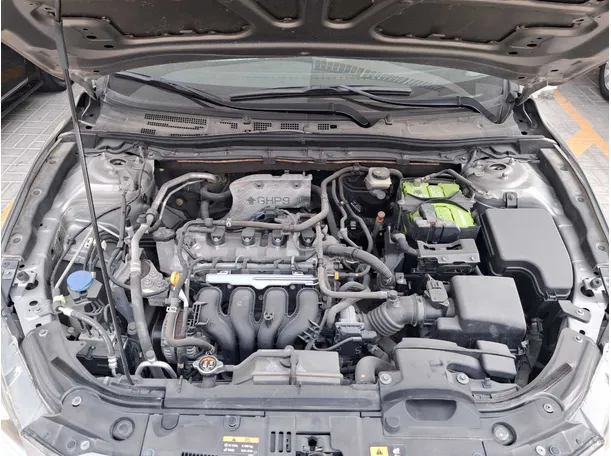 Car image 17