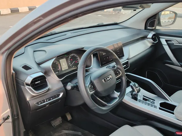 Car image 13