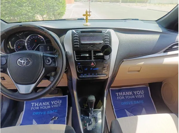 Car image 15