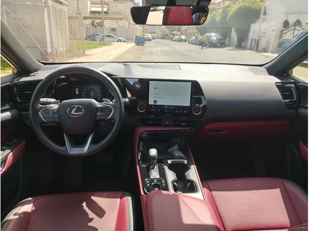 Car image 20