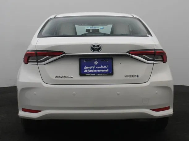 Car image 12