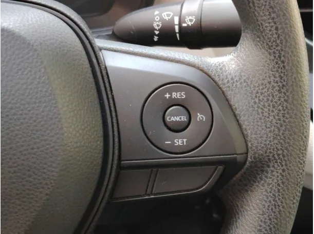 Car image 27