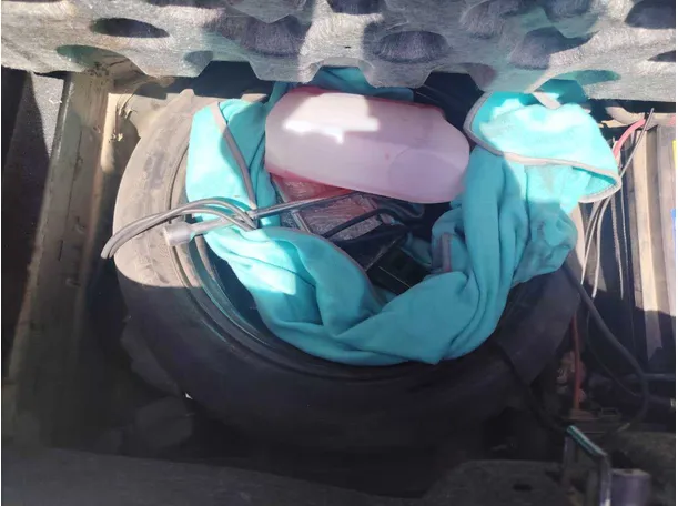 Car image 30