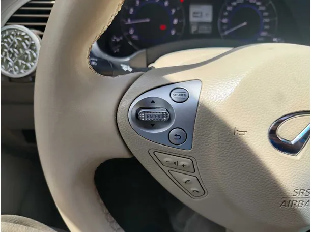 Car image 40