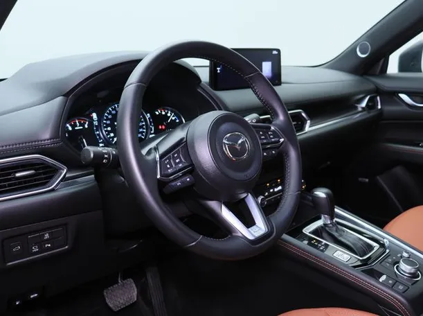 Car image 4