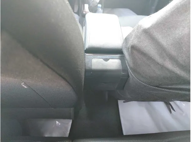 Car image 31