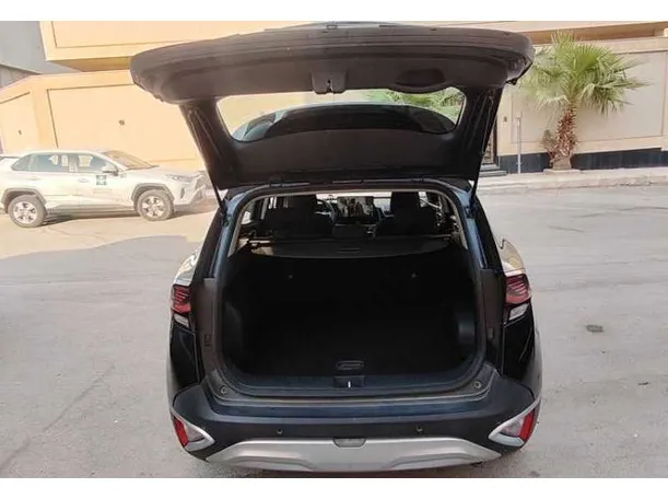 Car image 22