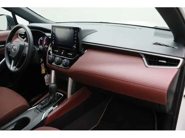 Car image 10