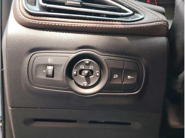 Car image 31