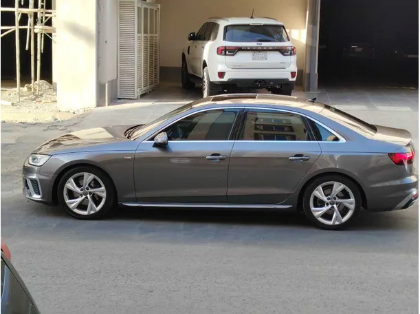 Car image 8
