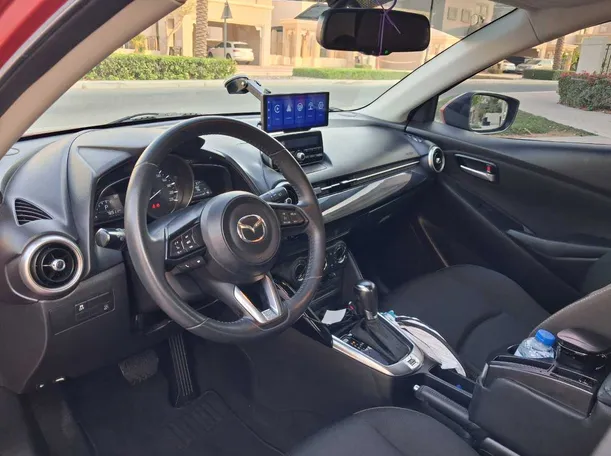 Car image 11