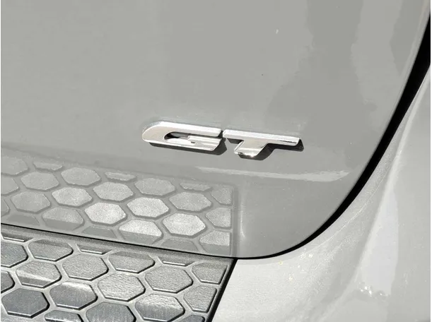 Car image 28