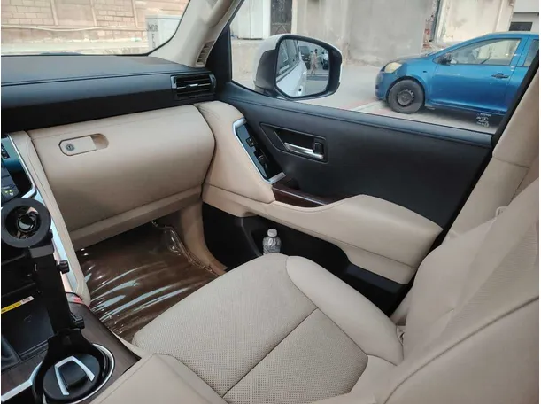 Car image 45