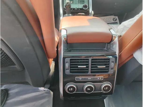 Car image 37