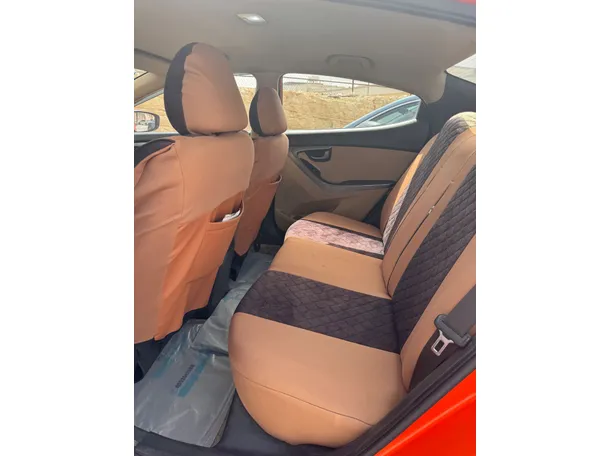 Car image 13