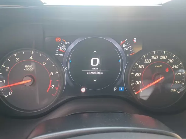 Car image 19