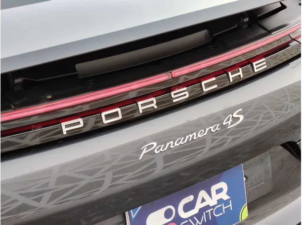 Car image 40