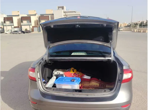 Car image 23