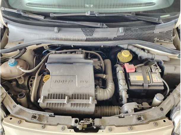 Car image 26