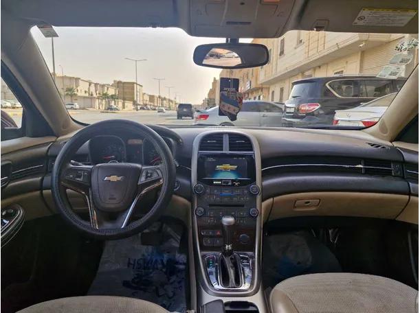 Car image 16
