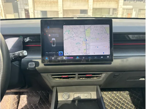 Car image 16