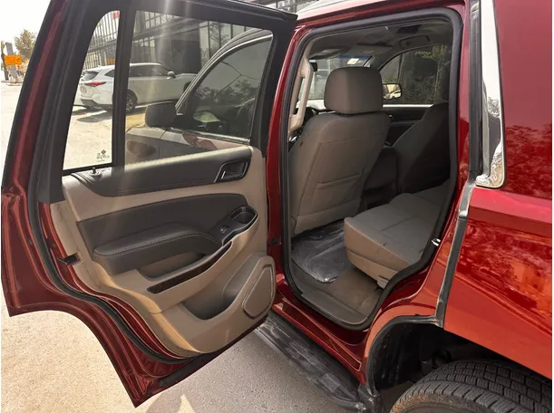 Car image 13