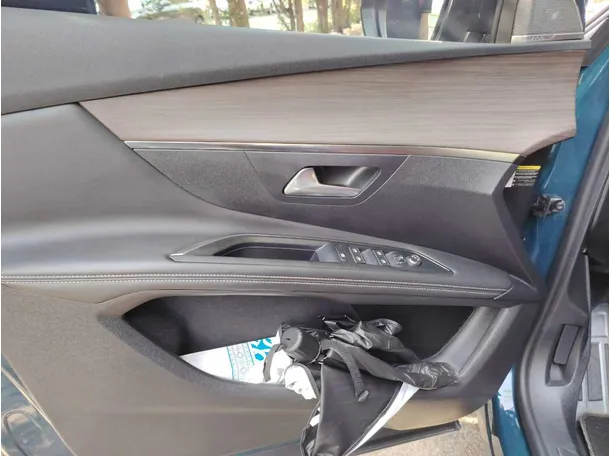 Car image 30