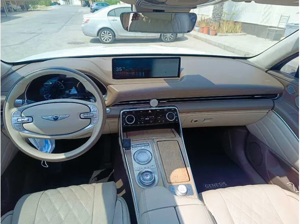 Car image 22