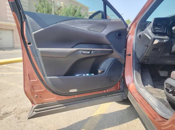 Car image 10