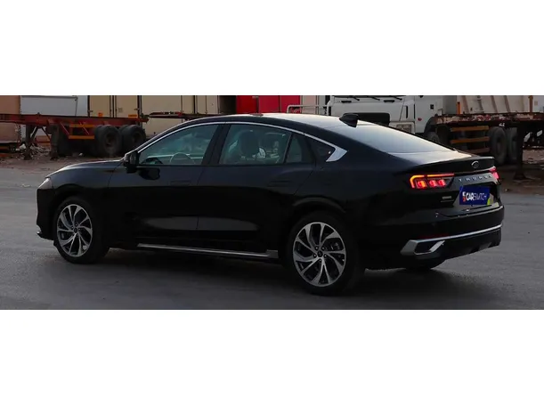 Car image 6