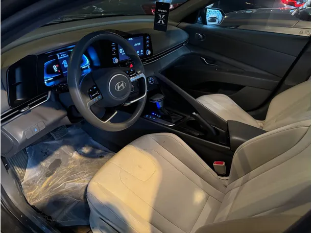 Car image 6